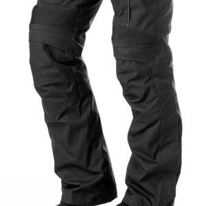 Pantalones textiles para motocicleta diseñados para un rendimiento duradero en viajes de larga duración con armadura de nivel 1 CE. - Product Image 4