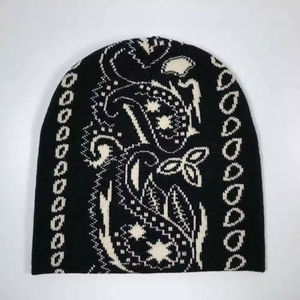 Bonnet Jacquard Personnalisé OEM en Gros Unisexe en Acrylique Tricoté Respirant Imperméable avec Strass en Relief Réglable - Product Image 4