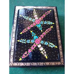 Boîte en papier mâché artisanale et peinte à la main, motif floral, boîte à bibelots, cadeau de la Saint-Valentin pour bijoux, art kashmiri - Product Image 4