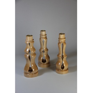 Candelabro de Madera Ecológico Hecho a Mano de Alta Demanda para Decoración de Mesa con Acabado Liso y Proporciones Equilibradas para Navidad - Product Image 1