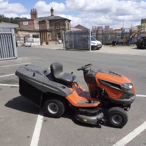 Excellente Husqvarna TC242T avec une excellente brosse - Product Image 1
