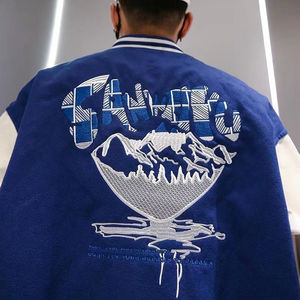 เสื้อโค้ทเบสบอลวินเทจลำลองสำหรับผู้ชายมีโลโก้ตามสั่งปักแขนเสื้อหนังกำมะหยี่ปักลายแฟชั่น - Product Image 3