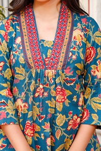Nueva moda tradicional indio Jaipuri estampado algodón Kurti conjunto bordado señoras Kurta para fiestas de invierno-venta al por mayor Jaipur India - Product Image 3
