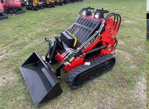 LIVRAISON GRATUITE AGT LRT23 Mini chargeuse compacte homologuée EPA CE avec vérin hydraulique Eaton, moteur principal, pompe, boîte de vitesses, engrenage, PLC - Product Image 6