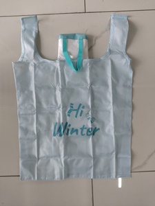 Bolsa de Compras Plegable de Poliéster en Embalaje de Caja - Product Image 1