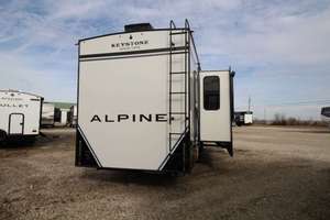 Autocaravana Usada en Tendencia 2026 Keystone Alpine 3910RK, Remolque de Viaje - Product Image 5