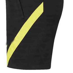 Shorts de football personnalisés noirs avec bande latérale jaune, respirants, à séchage rapide, pour l'entraînement athlétique, uniforme d'équipe de football - Product Image 5