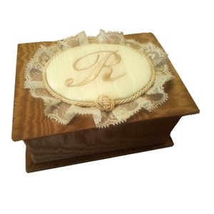 Scatola Decorativa per Conservazione con Numeri Ricamati - Product Image 3