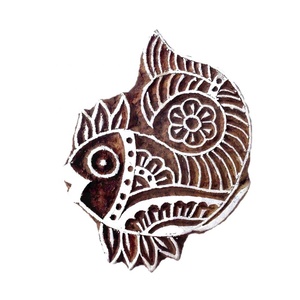 Tampon en bois avec des motifs aquatiques de poissons pour une utilisation décorative - Product Image 4