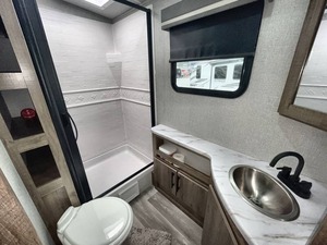 Caravane de voyage d'occasion 2024 G-r-a-n-d Design I-m-a-g-i-n-e 2800BH pour l'extérieur, maison mobile, camping-car à vendre - Product Image 3