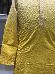 Kurta ethnique jacquard de luxe brodé traditionnel indien pakistanais pour hommes, idéal pour les mariages et les soirées, vente en gros pour designers - Product Image 2