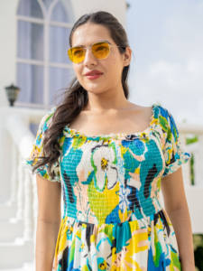 Robe maxi smockée à imprimé abstrait coloré, robe d'été bohème à volants avec des glands, robe de plage vibrante pour elle - Product Image 4