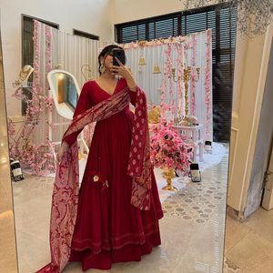 Nouvel été fantaisie Anarkali robe Dupatta et bas ensemble pure soie Chinon pour filles tenue de fête Look élégant et élégant - Product Image 2