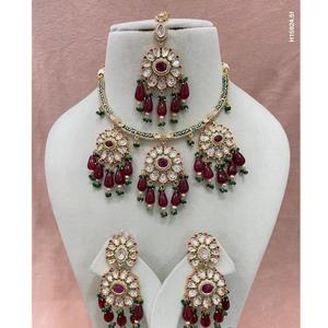 Magnifique collier plaqué or de qualité supérieure avec boucles d'oreilles et Tikka pour mariage et cérémonie Collection pour femmes - Product Image 1