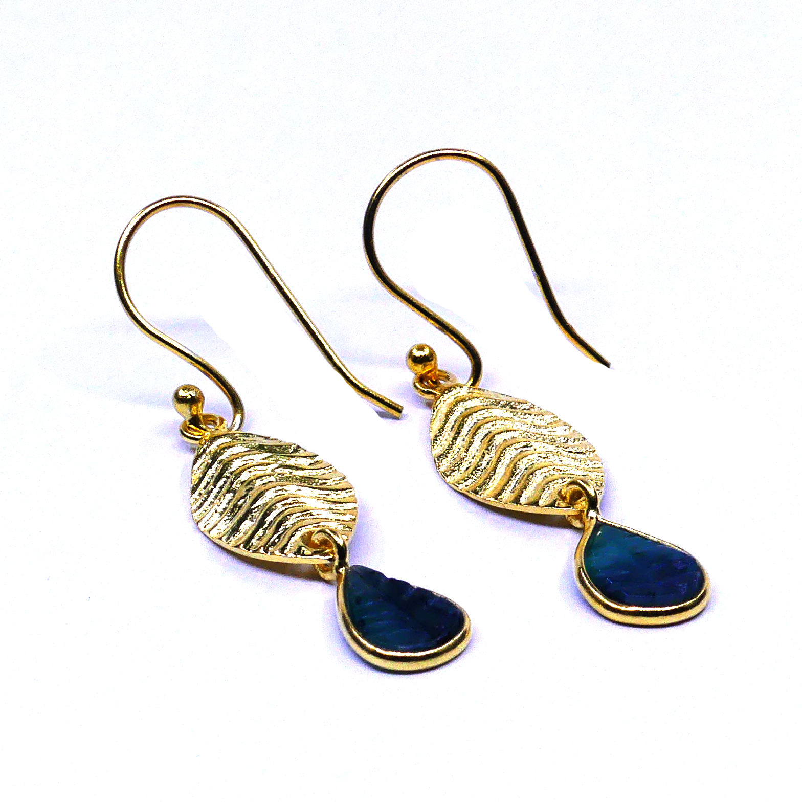 สีเหลือง