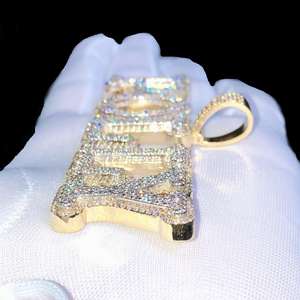 Colgante POLLY Personalizado de Plata de Ley 925 con Diamante Moissanita y Baño de Oro, Placa con Nombre Personalizada, Joyería Hip Hop Fina y Brillante - Product Image 3