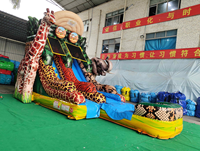Toboggan aquatique girafe avec château gonflable, parcours à roues éléphant, château gonflable de fête foraine, location promotionnelle pour événements, équipement d'escalade commercial