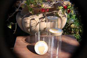 Caja de Dulces de Acrílico Cristalino con Incrustaciones de Nácar y Tapa de Madera, Regalo Árabe de Lujo para Eid Mubarak y Reuniones de Ramadán - Product Image 4