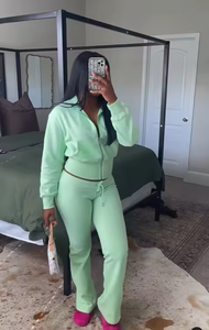 Survêtement Streetwear personnalisé pour femmes, survêtement, ensemble sweat à capuche et pantalon de survêtement avec fermeture à glissière et broderie dégradée lavés à l'acide - Product Image 4