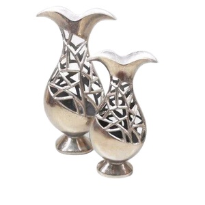 Vase en métal, décoration verticale, style classique, ensemble de 2 vases, design moderne, aluminium nickelé, vase à fleurs artisanal - Product Image 3