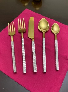 Ensemble de couverts en métal design peigne à miel de haute qualité avec manche en bois vaisselle pour mariages et thé bas prix de l'Inde - Product Image 2