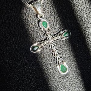 Cruz facetada de ónix verde nuevo diseño colgante de plata hermoso colgante de Cruz para su mejor regalo para Navidad - Product Image 3