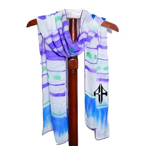 Nouveau haut tendance en gros foulards pour femmes 100% soie matériel Premium de haute qualité avec le meilleur logo personnalisé pour les femmes - Product Image 5