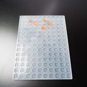 Molde Redondo para Confitería de Uso Industrial, 140 Cavidades, Formato con Símbolos en Relieve, para Dulces Comerciales - Product Image 2