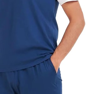 Relaxed Fit Summer Set Camiseta y pantalones cortos de manga corta para hombre Ideal para estilo callejero y comodidad - Product Image 4