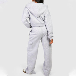 Nouvel Arrivage 2026 – Ensemble Survêtement Femme 2 Pièces de Qualité Supérieure – Tenue de Sport Tendance avec Haut Court Assorti - Product Image 3