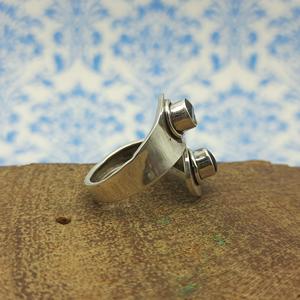 แหวนพลอยแอเมทิสต์หินเหลี่ยมเพชรพลอยสีเขียวและพลอยอเมทิสต์สีเงินแบบโบฮีเมียน - Product Image 3