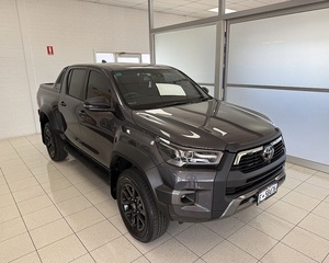TOYOTA HILUX <span class=keywords><strong>4X4</strong></span> LHD d'<span class=keywords><strong>occasion</strong></span> 2025 avec faible kilométrage - Product Image 1