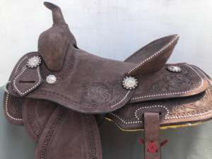 Ensemble de selle en cuir western en bois de qualité supérieure |   Matériel en acier inoxydable façonné à la main, couleur et taille personnalisables, œuvre d'art pour Barrel Racing - Product Image 2