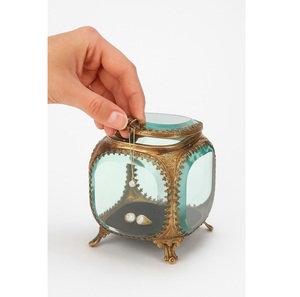 La boîte à bijoux en verre carré couleur or fabriquée à la main transforme le stockage ordinaire en style de déclaration prestigieux - Product Image 1