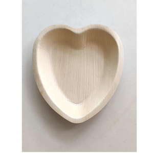 Assiette jetable en forme de cœur de qualité supérieure Vaisselle écologique élégante pour les fêtes, les événements et les occasions spéciales - Product Image 1