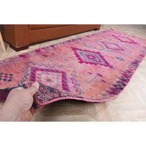 พรมวิ่งสไตล์วินเทจจากตุรกี ขนาด 3.2x10.1 ฟุต สีชมพู-ฟ้าลายจุด ทำจากขนสัตว์ - Product Image 2
