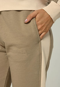 Trajes Deportivos de Jogging Personalizados para Mujer, Conjuntos Deportivos de Talla Grande para Mujer al por Mayor - Product Image 4