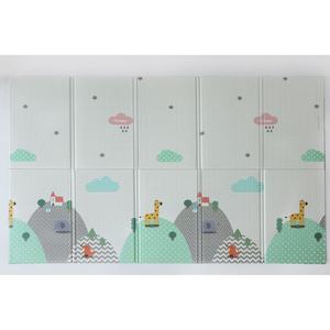 Tapis de jeu pliable double face 80x130x1cm en mousse XPE non toxique, imperméable et léger, design Funky Clouds Mountains Print - Product Image 1