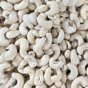 Oferta Especial: Nueces de Anacardo Crudas W320 de Alta Calidad, 24 Meses de Vida Útil, Sin Impuestos, Origen Vietnam, Empresa Santigo - Product Image 1