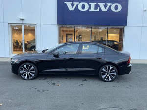 Vo-lvo S60 2022 en parfait état - Product Image 5