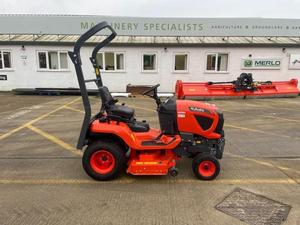 รถตัดหญ้าสำหรับงานหนัก Kubota G261 ออกแบบมาเพื่อการดูแลภูมิทัศน์พื้นที่ขนาดใหญ่ เหมาะสำหรับงานจัดสวนเชิงพาณิชย์ มีจำหน่ายแล้ว - Product Image 2
