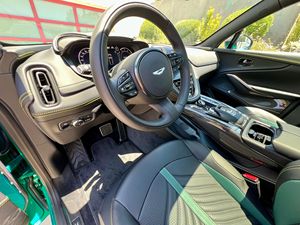 Offre Spéciale : Aston Martin DBX 707 AMR23 Edition d'occasion 2024 - PRÊT À EXPÉDIER - Product Image 6