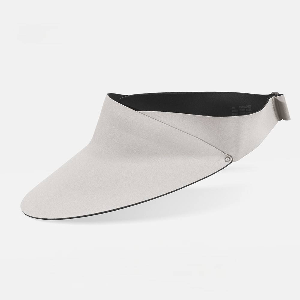 สีเทาอ่อน