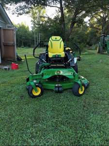 Tondeuse de John Deere disponible maintenant avec la qualité fiable et la représentation établie pour le moteur puissant d'utilisation à long terme. - Product Image 6