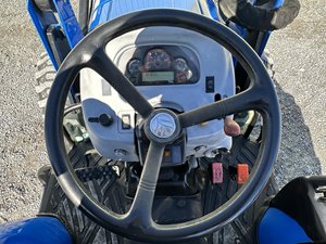 รถแทรกเตอร์นิวฮอลแลนด์ บูมเมอร์ 47 TS100 T7.270 45 แรงม้า เกียร์อัตโนมัติ พร้อมปั๊มเครื่องยนต์ ชุดเกียร์ แบริ่ง และระบบขับเคลื่อน 4 ล้อ - Product Image 6