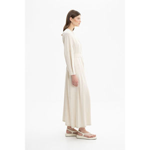 Robe élégante longue à fleurs avec ceinture pour femme, idéale pour le bureau et les soirées - Product Image 3