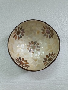 Tazón de coco hecho a mano con diseño de flores, precio al por mayor, el más vendido, para decoración de bodas, hecho en Vietnam - Product Image 5