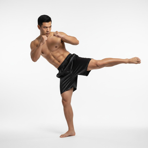 กางเกงมวยไทยขายดี ชุดต่อสู้ ชุดออกกำลังกาย คลาสสิก น้ำหนักเบา แห้งเร็ว ทนทาน โพลีเอสเตอร์พิมพ์ลายโลโก้ตามสั่ง - Product Image 2