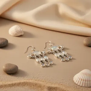 Pendientes Colgantes de Plata 925 con Piedra Lunar y Baño de Oro, Diseño Geométrico de Corazón para Mujer, Idea de Regalo para Bodas y Fiestas - Product Image 2
