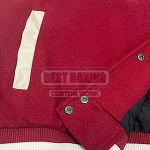 Chaqueta clásica con letras para hombre adecuada para uso informal y perfecta como opción de chaqueta de invierno acogedora - Product Image 5